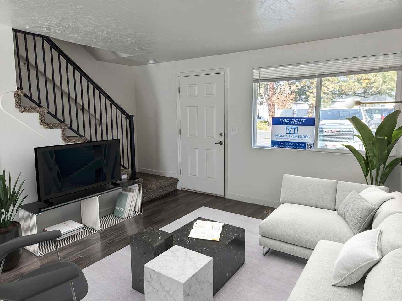 2297 S Pond St #NA - Photo 2 of 14