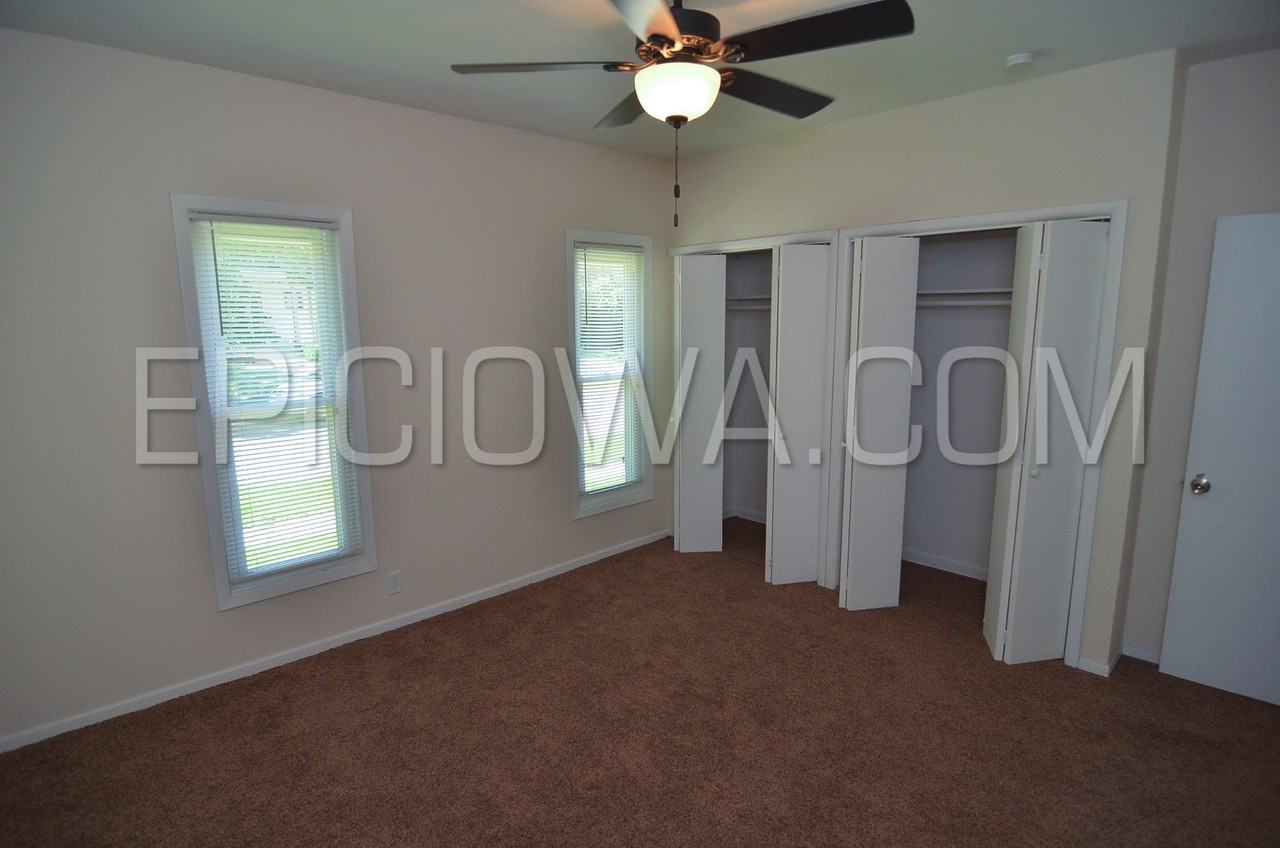 1398 12th St #1 - Photo 4 of 17