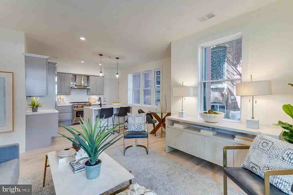 1825 13th St Nw #1 - Photo 4 of 21