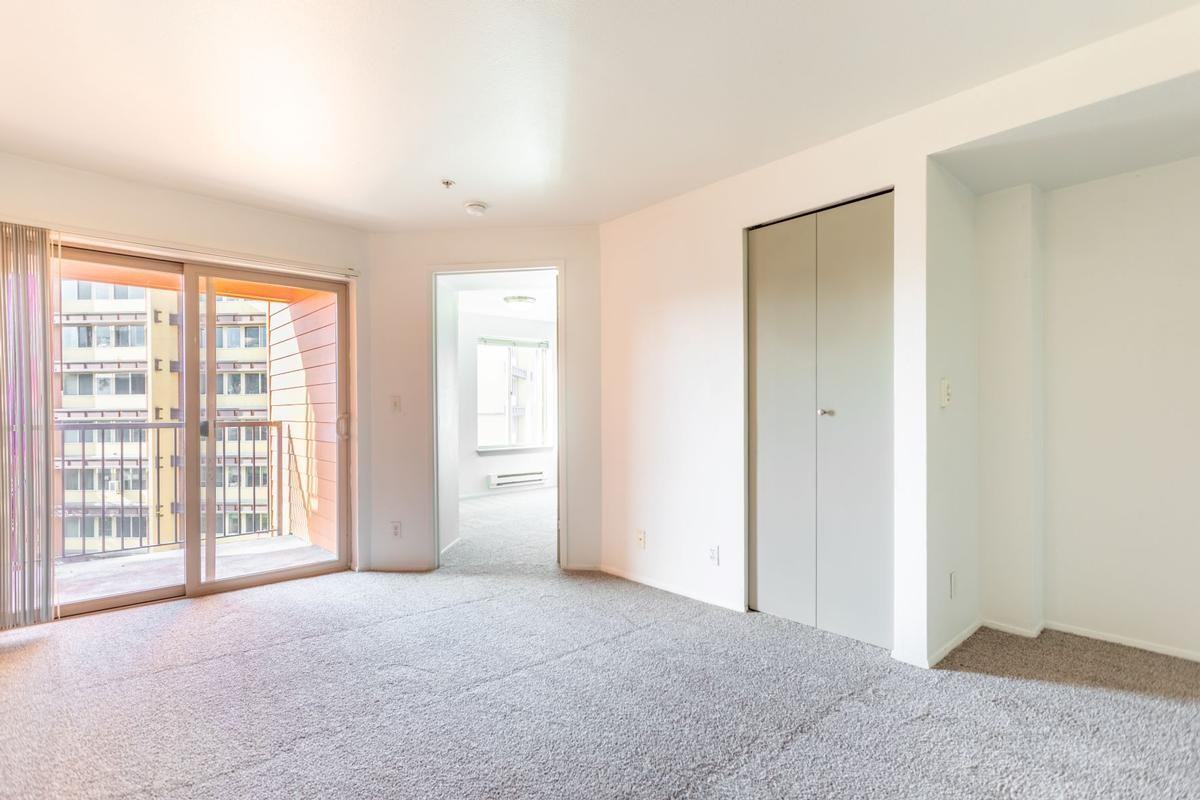 601 South Washington Street - Photo 7 of 9