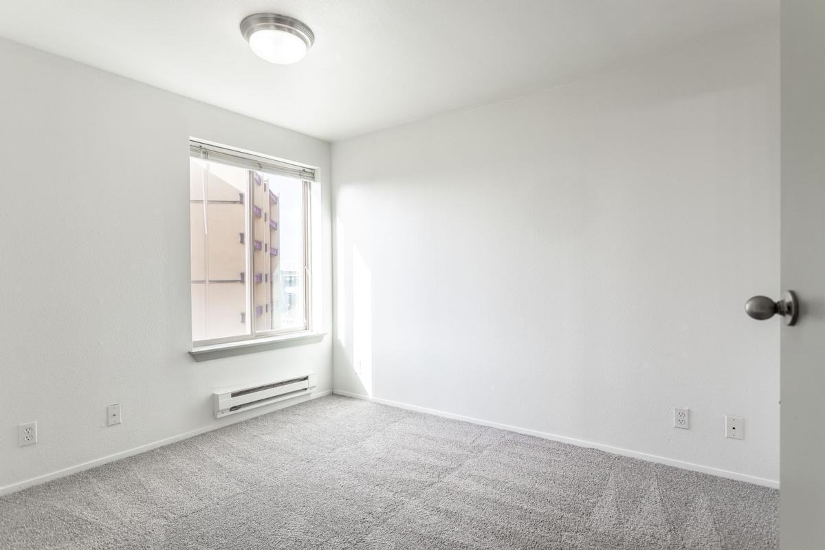 601 South Washington Street - Photo 4 of 9