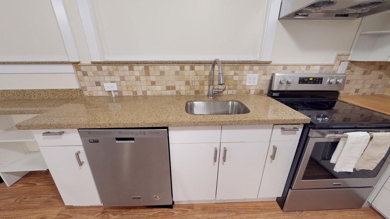 Lovely Capitol Hill home by Volunteer Park - Photo 7 of 18