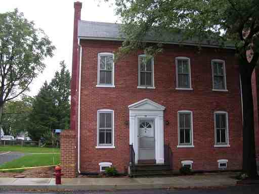 13 N Charlotte St - Photo 2 of 8