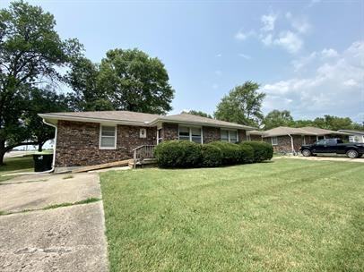 1702 S Main St - Photo 2 of 16