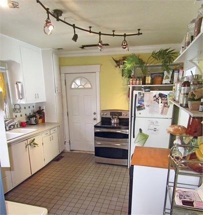348 E 12th St - Photo 3 of 11