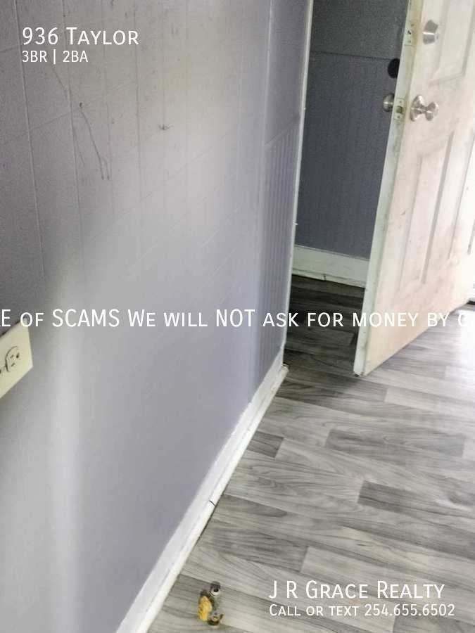 936 Taylor St - Photo 2 of 20