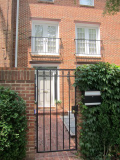 1030 N Randolph St - Photo 2 of 11