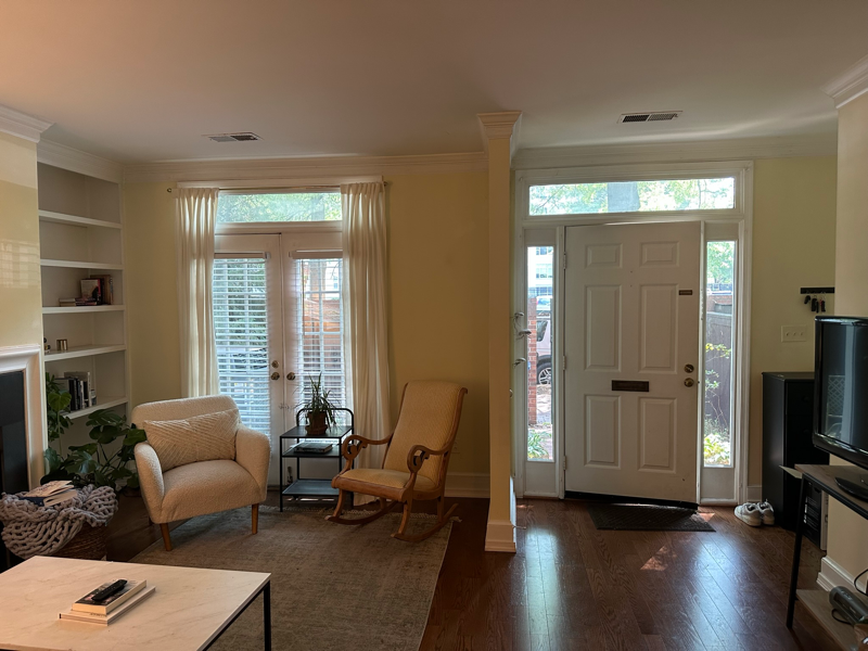 1030 N Randolph St - Photo 3 of 11