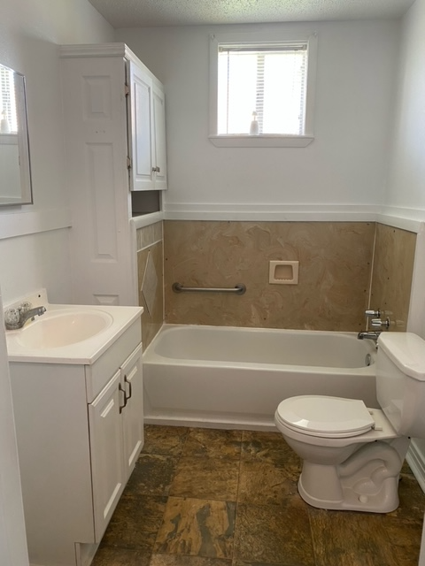 3526 Paris Ave - Photo 2 of 6