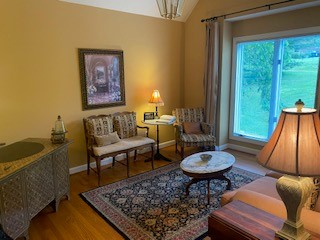 102 Swan Ln - Photo 3 of 8