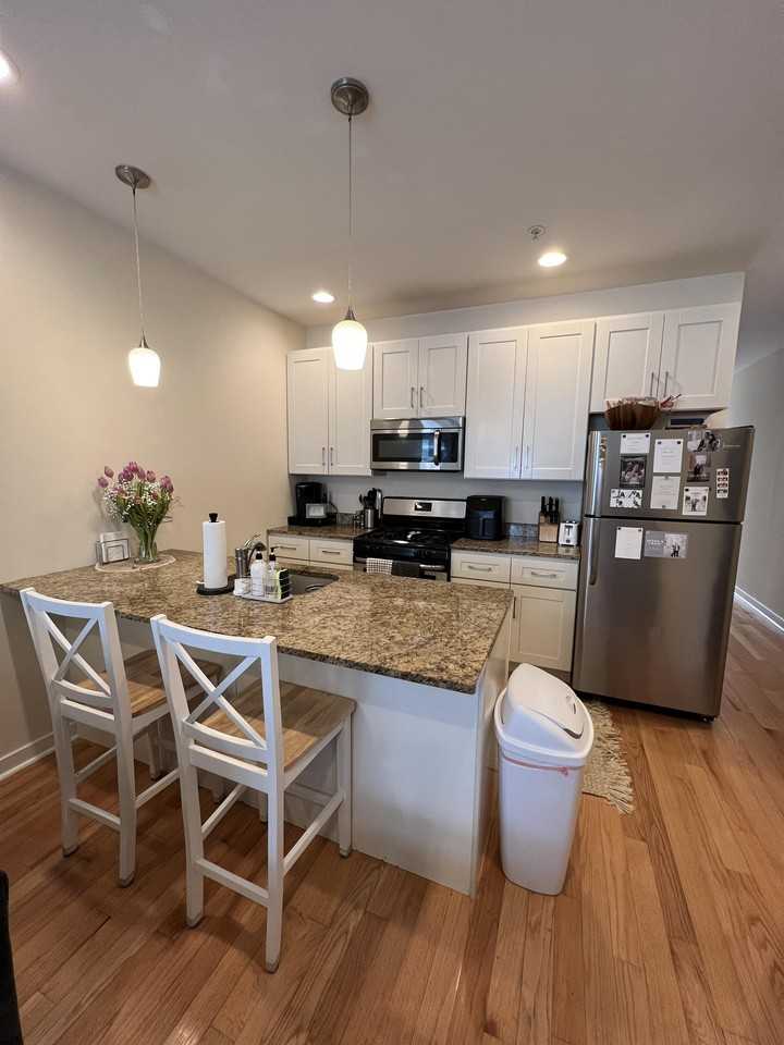 802 N 19th St #1 - Photo 2 of 14