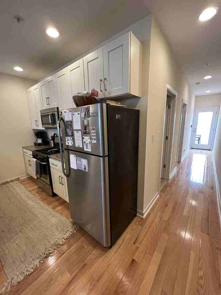 802 N 19th St #1 - Photo 3 of 14