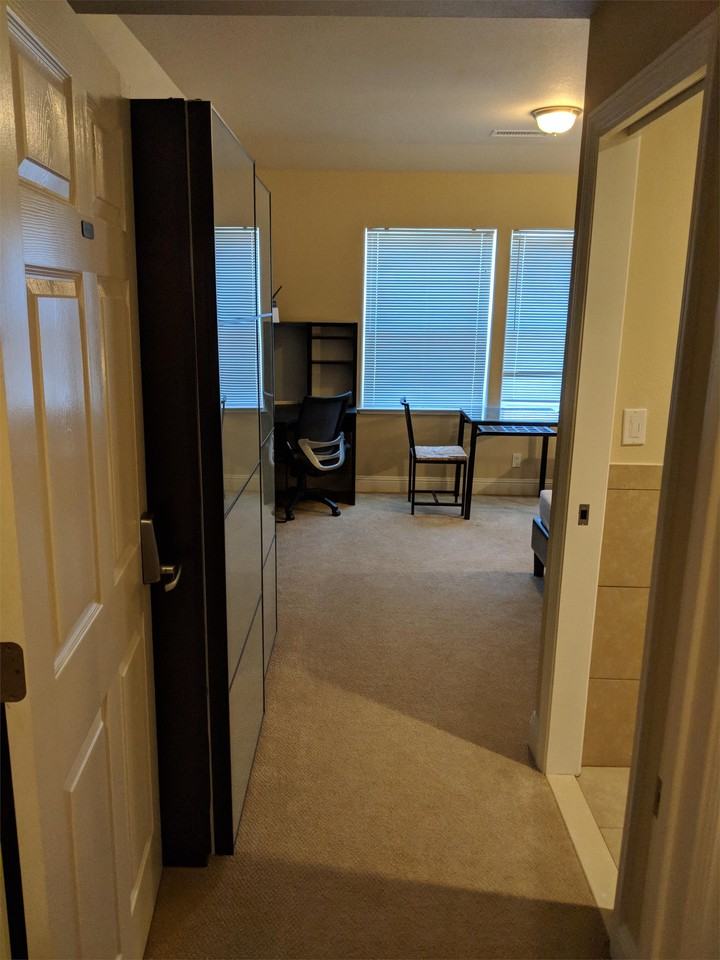 10030 Orange AveRoom 4 #4 - Photo 2 of 10