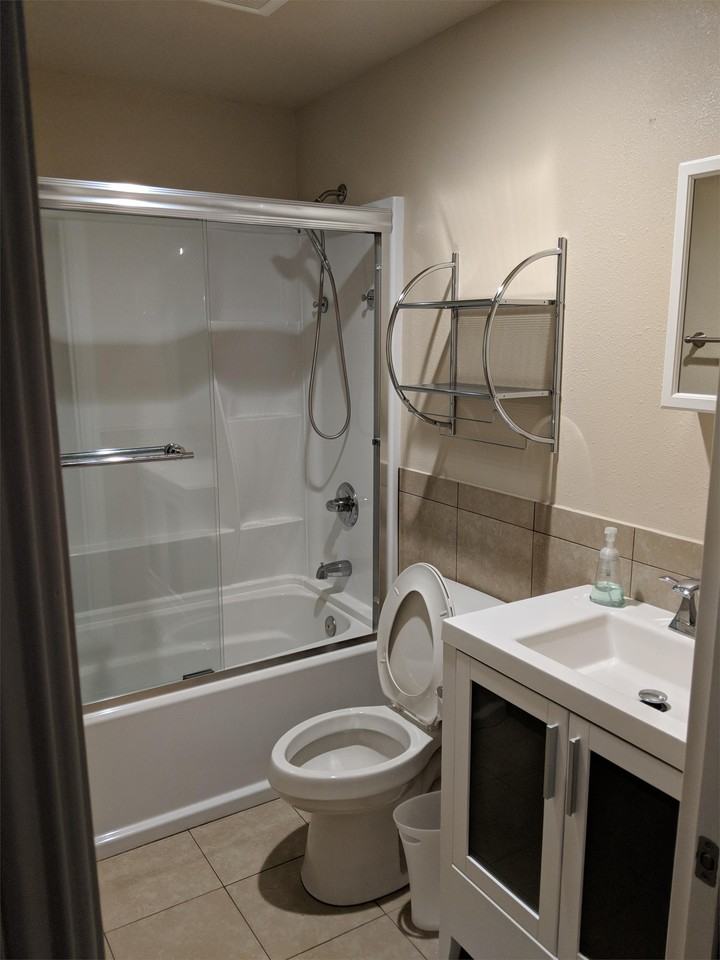 10030 Orange AveRoom 4 #4 - Photo 5 of 10