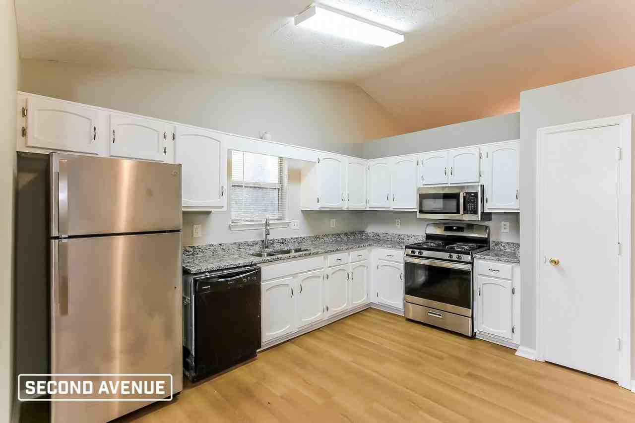 5307 Winslow Xing N - Photo 3 of 16