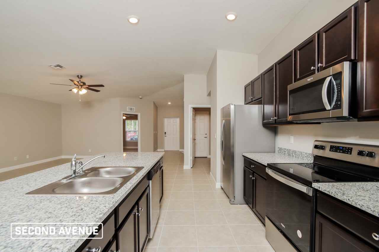 3000 Firwood Ave Se - Photo 3 of 20