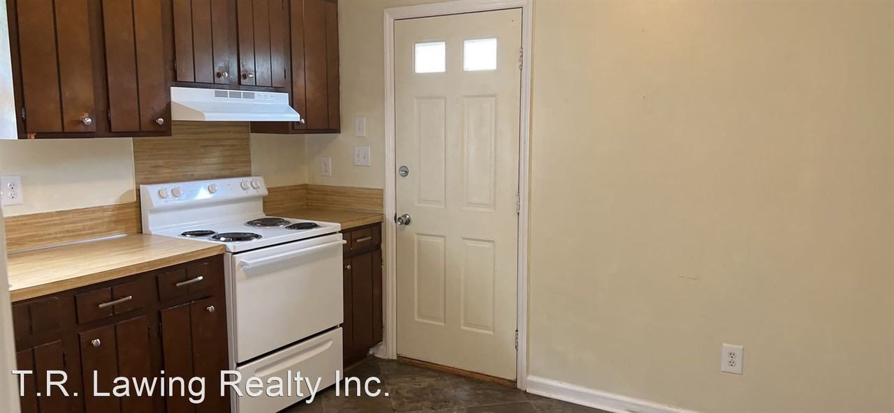 6050 Deep Green Dr - Photo 3 of 10