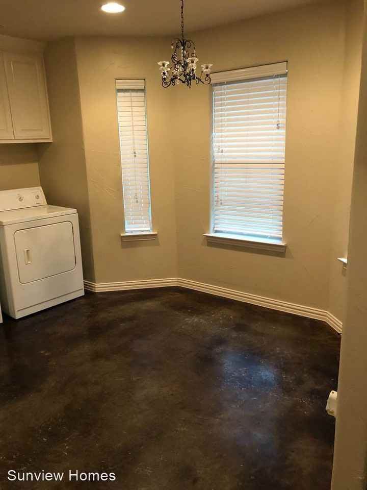 306/ 308 East Bryan - Photo 3 of 11