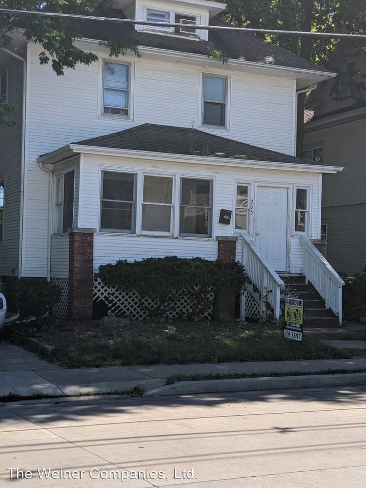205 W John St - Photo 2 of 50