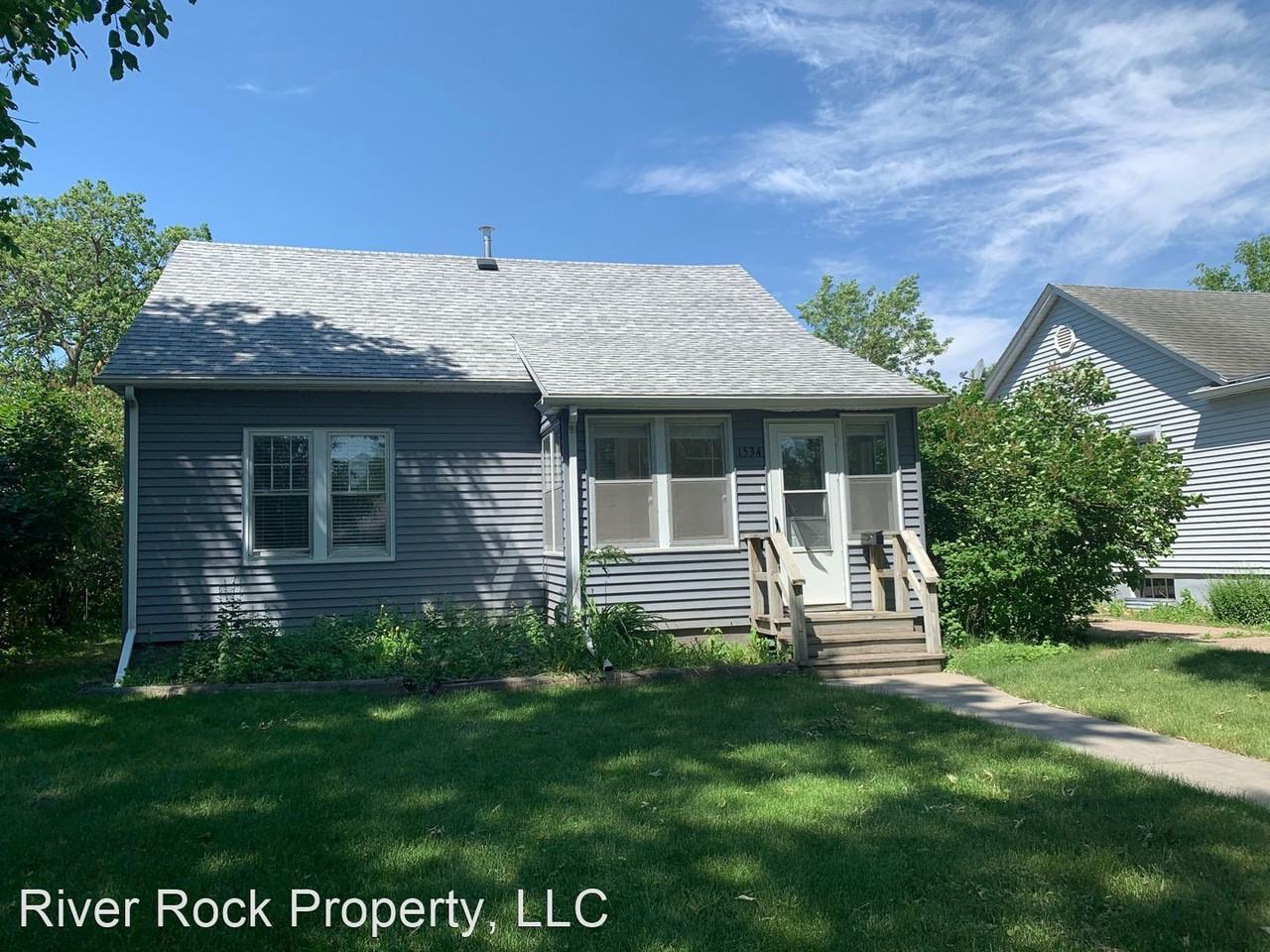 1534 12th St N - Photo 3 of 26