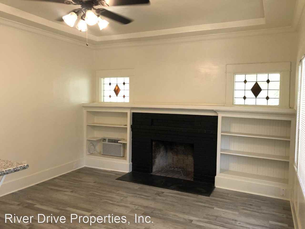 1007 W 18th Street - Photo 3 of 11