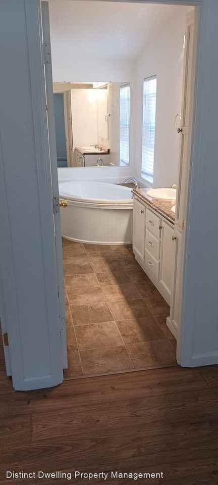 52145 Dustan Rd - Photo 2 of 21