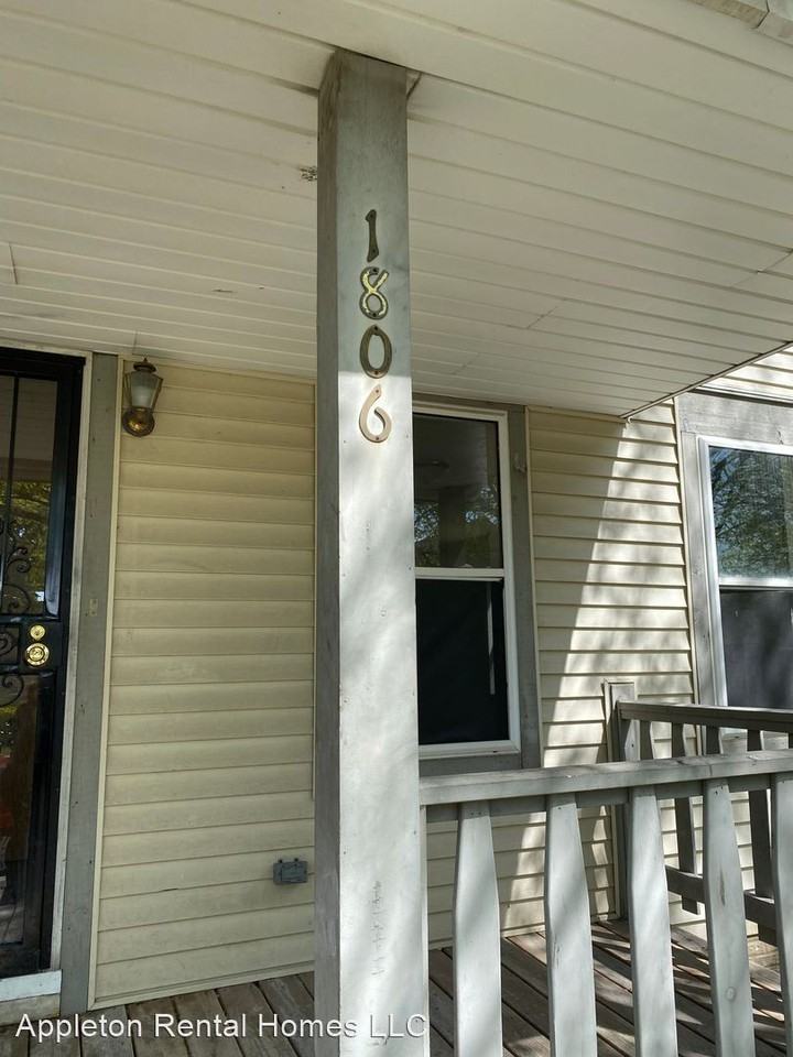 1806 N 24th St - Photo 2 of 19