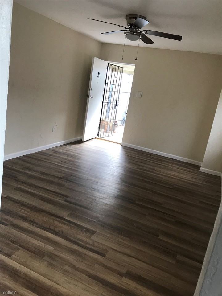 1133 Mahanna Ave #D - Photo 3 of 12
