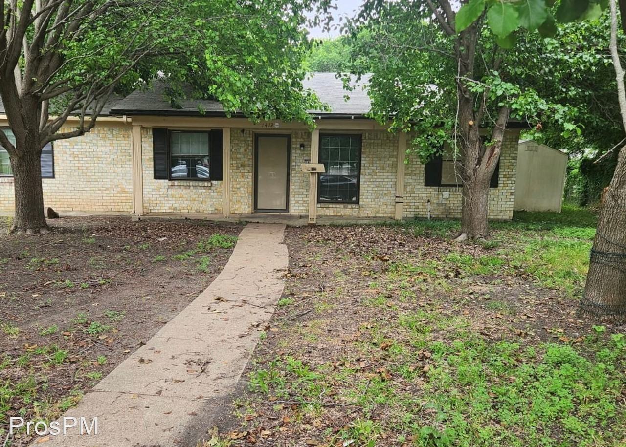 1412 Morrison Pl - Photo 2 of 15