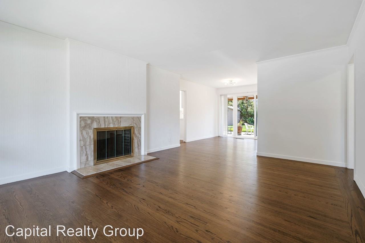 261 36th Ave - Photo 3 of 22