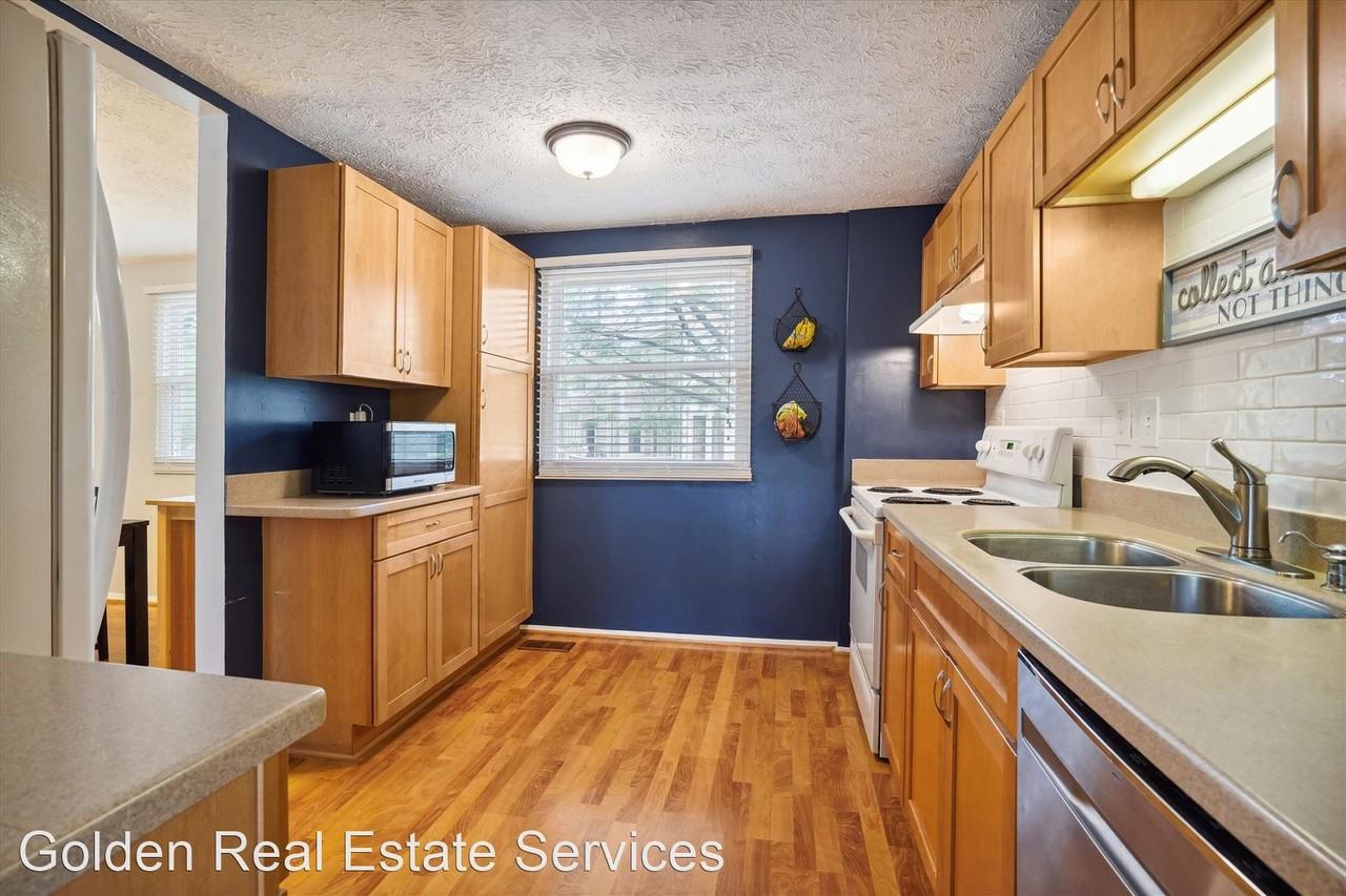 1106 Wintrol Ct - Photo 2 of 26