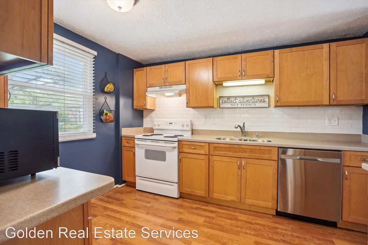 1106 Wintrol Ct - Photo 3 of 26