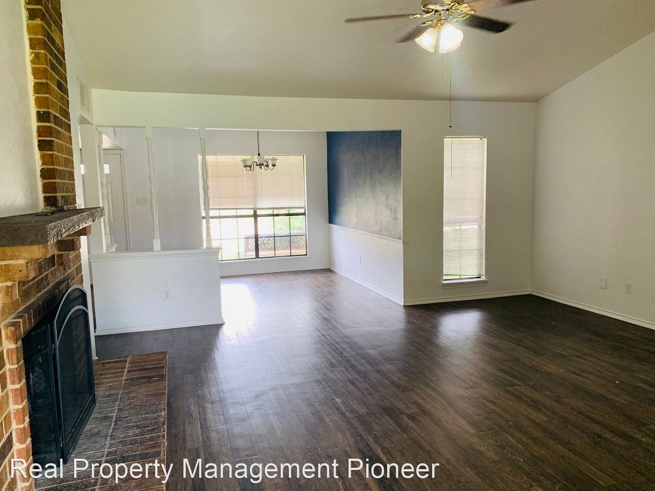 1310 Rivercrest Blvd - Photo 3 of 14