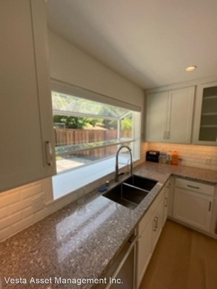 3600 Morningside Dr - Photo 3 of 29