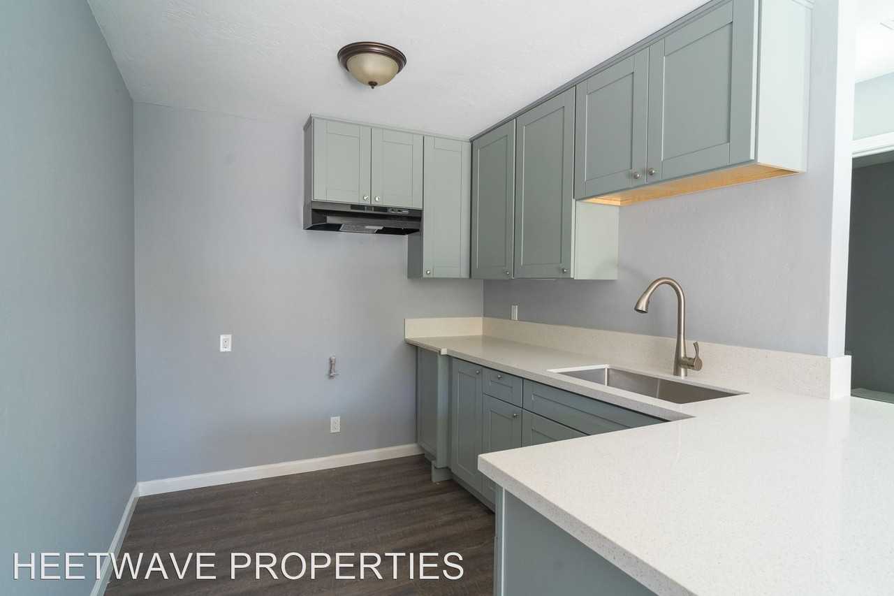 2429-2445 J Street - Photo 2 of 9