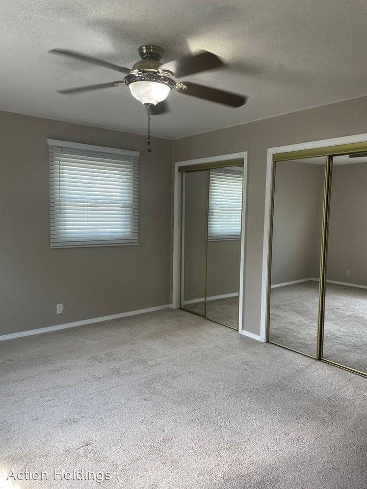 1715 Freedom Dr - Photo 3 of 9