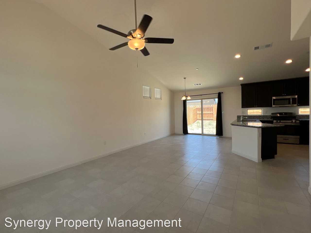 6712 Sunchase Dr - Photo 2 of 11