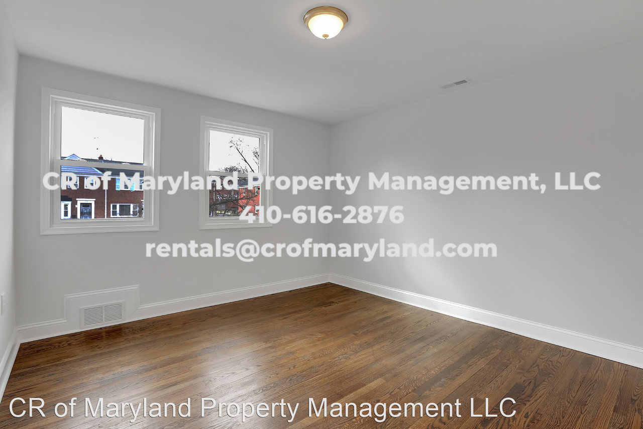 1640 Wadsworth Way - Photo 3 of 28