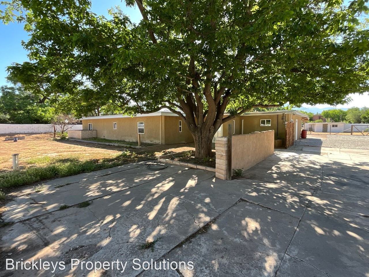 17 Arabian Ln - Photo 2 of 47