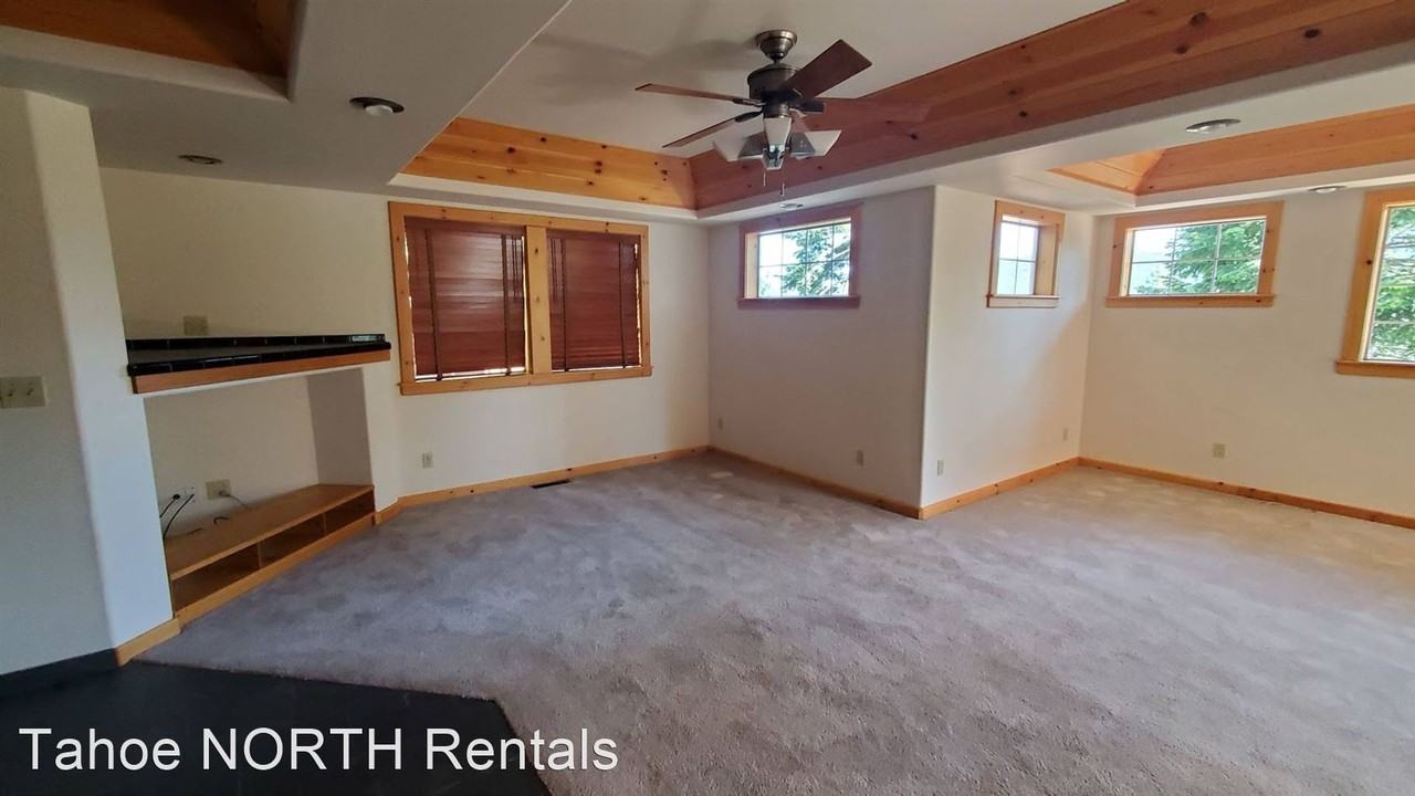 10185 Thomas Dr - Photo 2 of 50