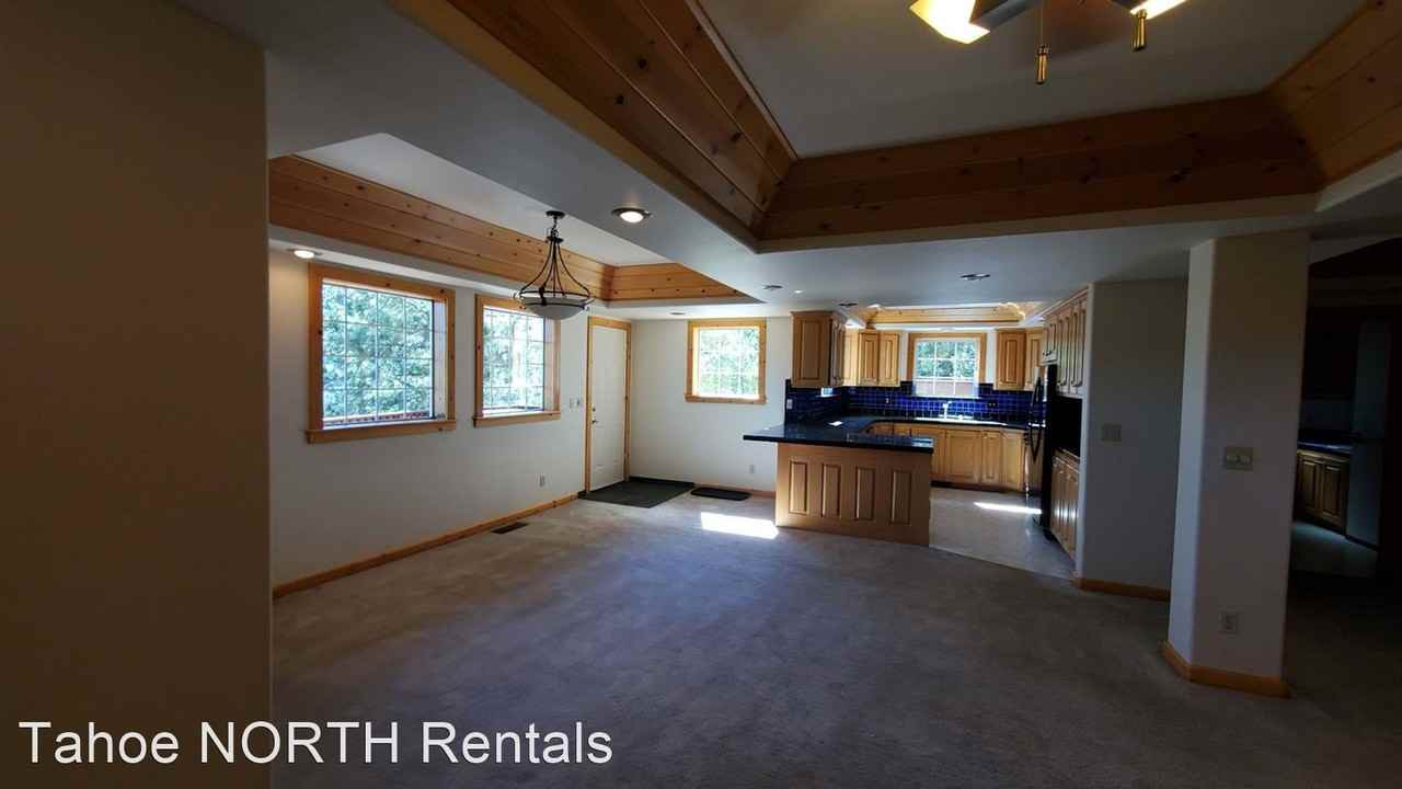 10185 Thomas Dr - Photo 3 of 50