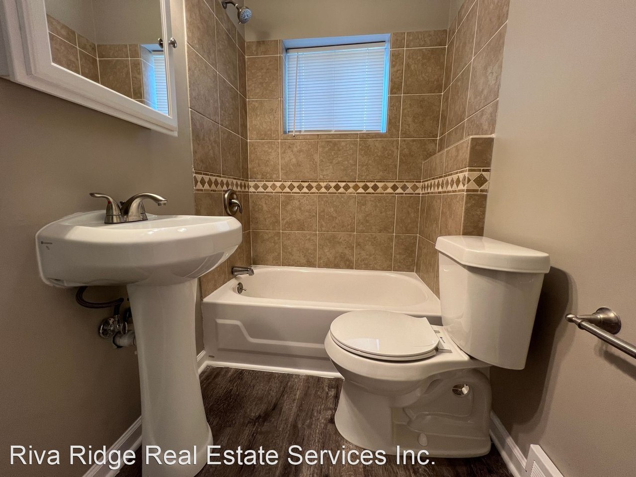 1701 Beaver Rd - Photo 3 of 17