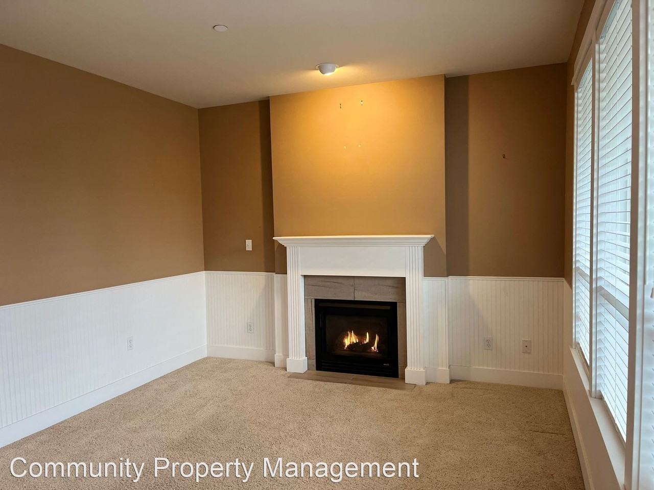 275 23rd St - Photo 2 of 23