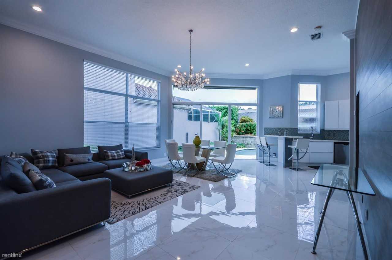 6543 Nw 43rd Ter - Photo 2 of 14