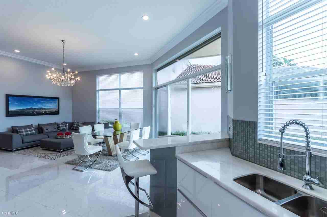 6543 Nw 43rd Ter - Photo 3 of 14