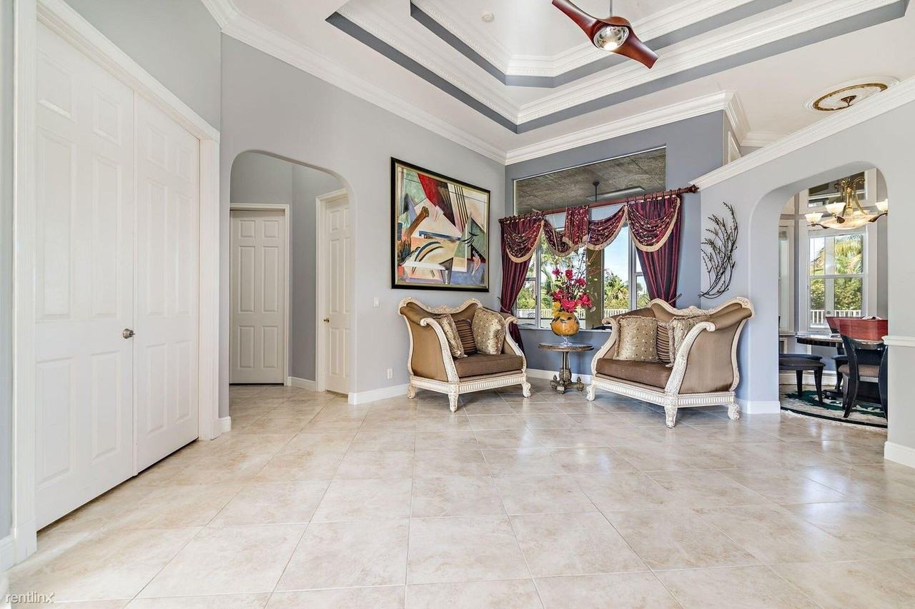 6813 Wilson Rd - Photo 3 of 15