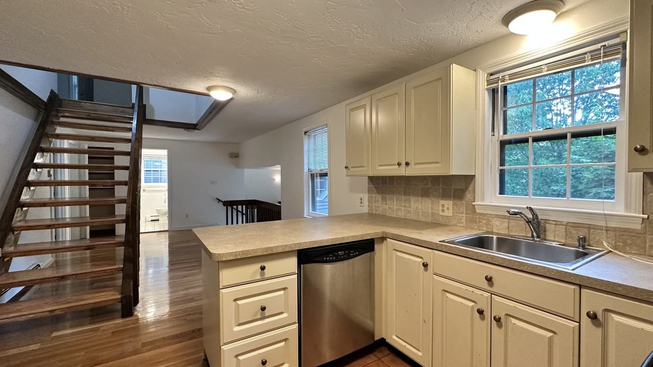 20 Eliot St #B - Photo 2 of 25