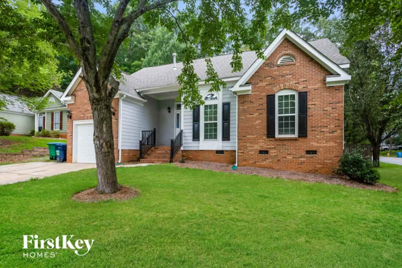 10700 Starwood Ave - Photo 3 of 15