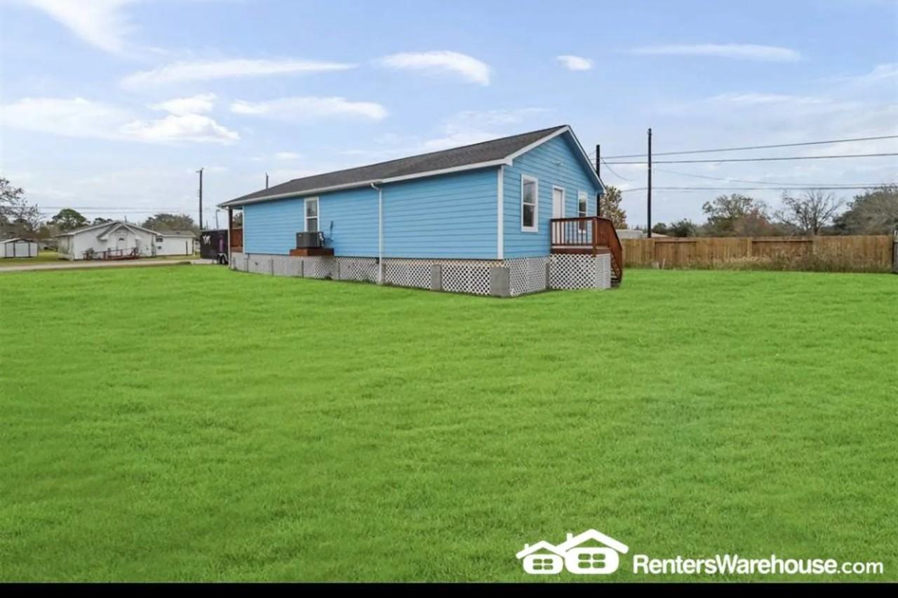 6403 O Brien St - Photo 3 of 17