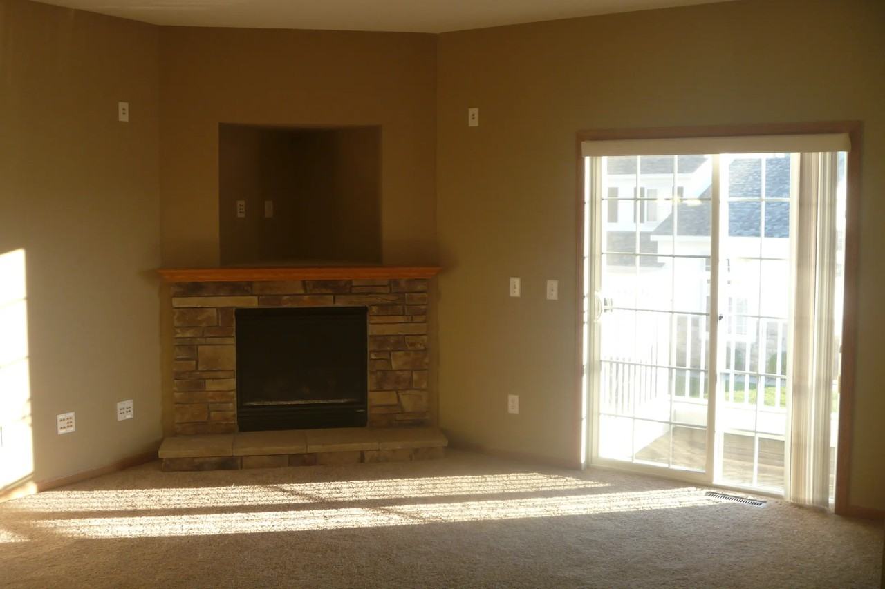 6739 Pine Crest Trl S - Photo 2 of 15